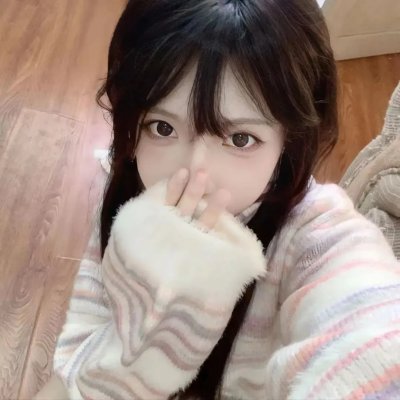 踉跄的女孩